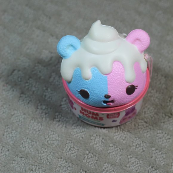 Smooshcakes Blue & Pink Squish Toy - Picture 3 of 3